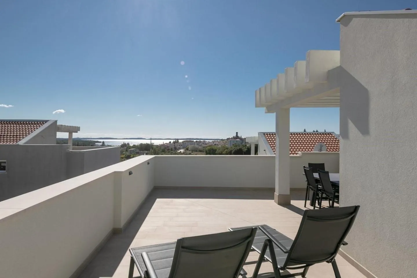 Villa Valencan 3 Peroj