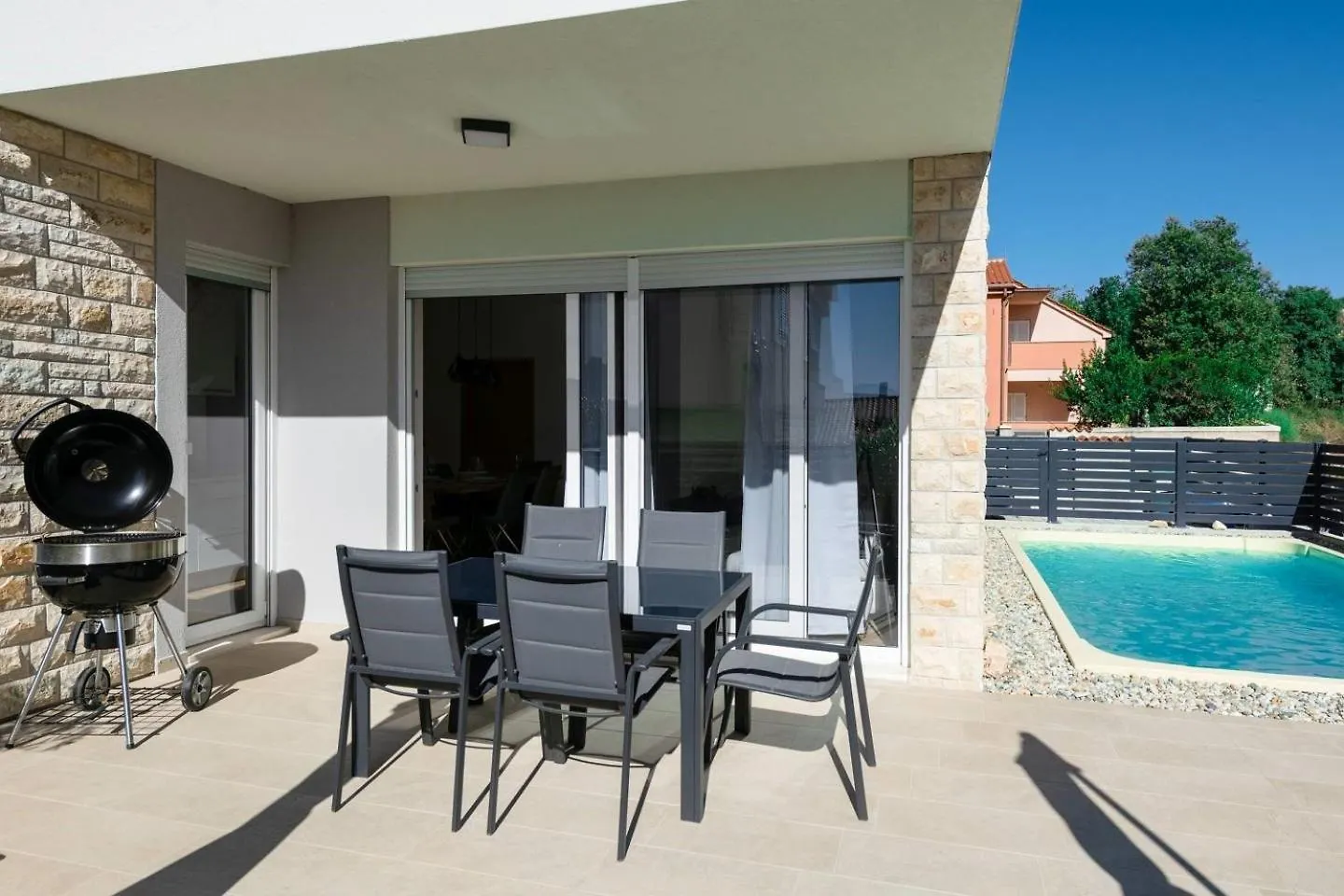 Villa Valencan 3 Peroj